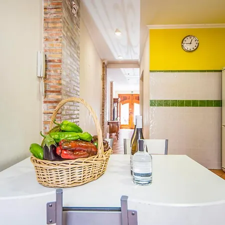 6 Bedroom Gorgeous In Godelleta