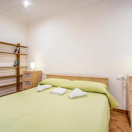 6 Bedroom Gorgeous In Holiday home *