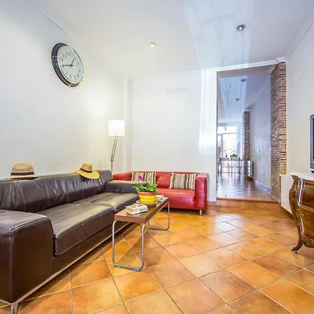 펜션 6 Bedroom Gorgeous In Godelleta